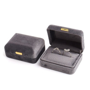Small Gray Velour Jewelry Box for Two Rings (7.7x5.9x3.6cm) - Uniq Perler - 18383