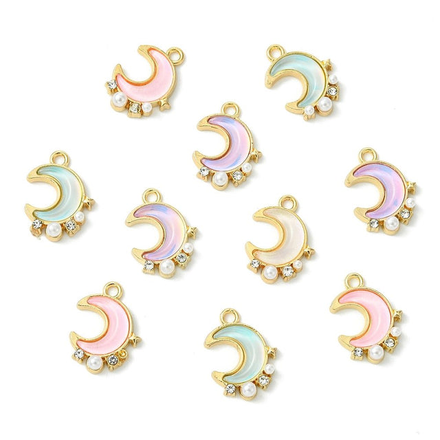 Måne Vedhæng – Forgyldt, Med Rhinsten og Perler (18,5x13,5x4mm) 10 stk - Uniq Perler - 117508