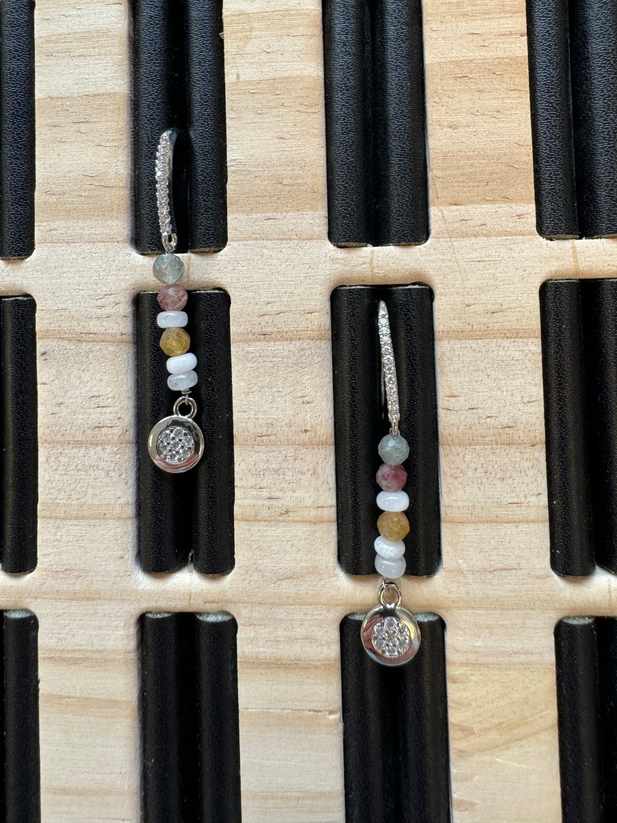 Månesten – Rondel, Hvid (4x2mm) - Uniq Perler - 111692