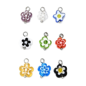 Millefiori Glas Vedhæng – Blomst med Platin Ophæng (10 stk) - Uniq Perler - 