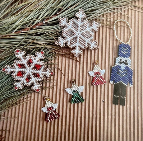 Miyuki Delica Julesæt – 16 Farver Inkl. E - bog - Uniq Perler - 1111489876