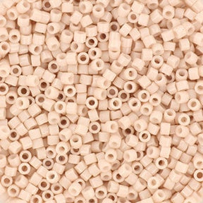 Miyuki Delica Perlen, DB 1495 - 1, Opaque Pink Champagne, 11/0 - Uniq Perler - 149414