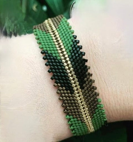 Miyuki Delica Perler, DB 1585, Opaque Matte Avocado, 11/0 - Uniq Perler - 324237