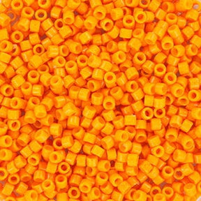 Miyuki Delica Perlen, DB 2104, Duracoat Opaque Dyed Kumquat, 11/0 - Uniq Perler - 113317