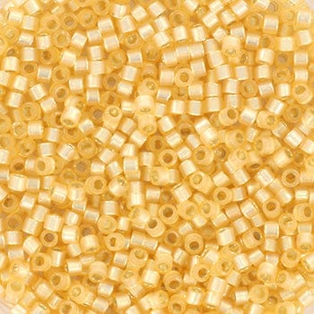 Miyuki Delica Perler, DB 621, Silverlined Dyed Light Apricot Alabaster, 11/0 - Uniq Perler - 115590