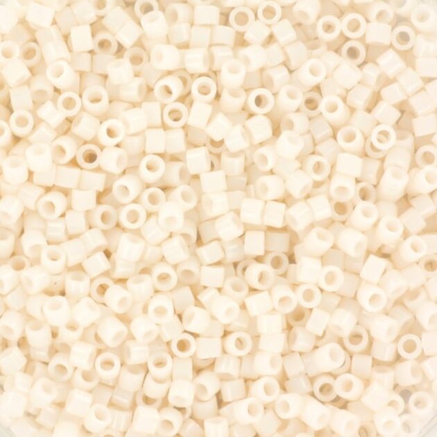 Miyuki delica's 11/0 - opaque white Glazed 1490 - Uniq Perler - 115993