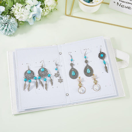 Opbevarings "Bog" Til Øreringe (14x18x4cm) - Hvid - Uniq Perler - 