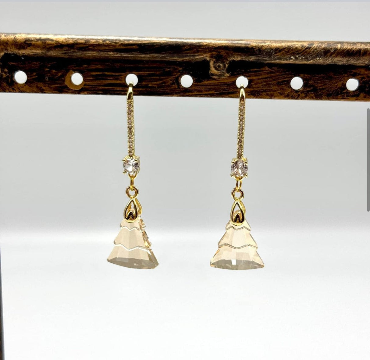 Ørekroge med Klare Zirkonia Sten, 18K Forgyldt, (24x8,5mm) - Uniq Perler - 111664