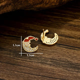 Ørestikker Måne Med Nissehue – Zirkonia, Forgyldt (11x11mm) - Uniq Perler - 