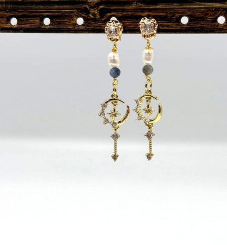 Organiske Ørestikkere Med Zirkonia Sten, Forgyldt Messing, 10x7mm - Uniq Perler - 174685