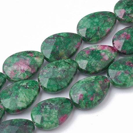 Pandahall Ass. perler og sten Ruby in Zoizit , facetteret, 18x13mm