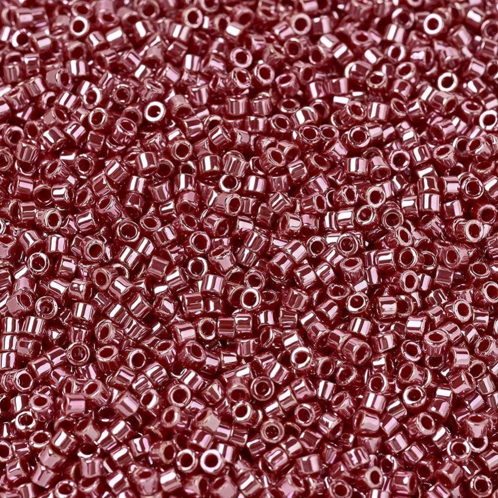 Pandahall miyuki beads Miyuki Delica Perler, DB 1564, Opaque cadillac red luster, 11/0