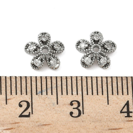 Perlehatte – Blomst m. Zirkonia, Platin farvet Messing (8,5mm) 8 stk. - Uniq Perler - 115691