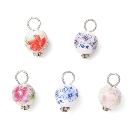 Porcelæns vedhæng Med Blomsterprint – Mix Farver (17,5x10,5mm), 10 Stk - Uniq Perler - 115515