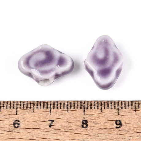 Porcelænsperler - Glaseret, Lys Lilla (10~12x16x6~6,5mm) 4 stk. - Uniq Perler - 122768