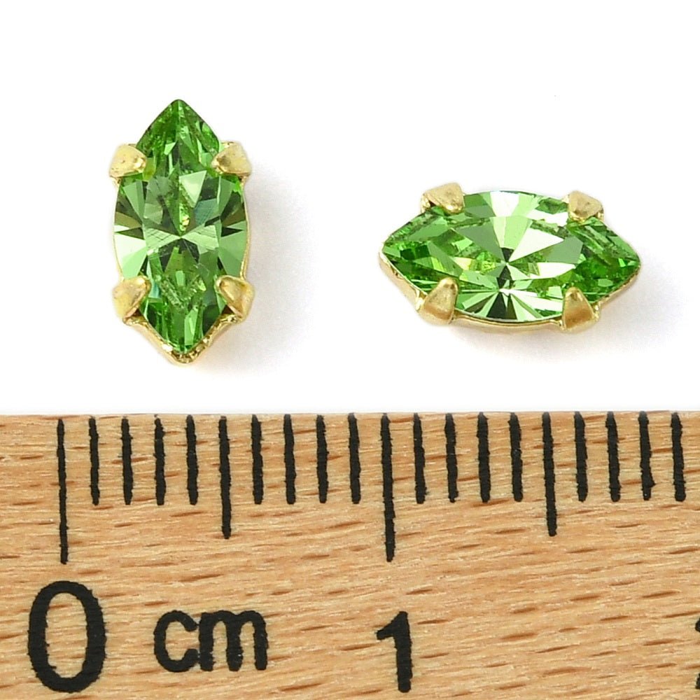 Preciosa MAXIMA Krystal Sy - På Sten – Navette, Peridot i 18K Forgyldt Indfatning (8x4mm) - Uniq Perler - 122960
