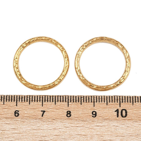 Ring med struktur - Forgyldt Rustfrit Stål - Langtidsholdbar– Sølvfarve (22mm, 2 stk) - Uniq Perler - 116186