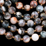 Rødt treagat perler – fasetterte flate runde perler (ca. 6–6,5 mm) - Uniq Perler - 