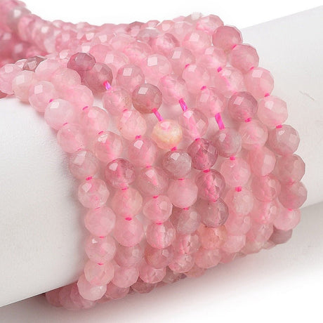 Rosenkvarts Rund – Facetteret AA (4–4.5mm) - Uniq Perler - 117599