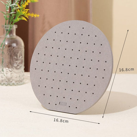 Rundt Display Til Ørestikkere – Grå Stof (16,8x16,8cm) - Uniq Perler - 112469