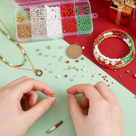 Seed Beads DIY Sæt – Jule Farve Mix, Metallic Og Opaque, Runde (2-4mm) - Uniq Perler - 126327