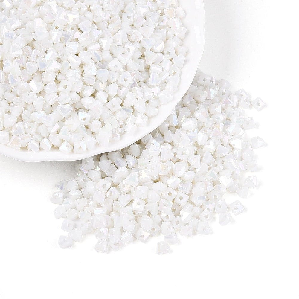 Seed Beads Hjerteform – Hvid (3,5x4,5mm) 20g - Uniq Perler - 115744