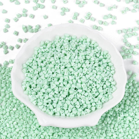 Seed Beads Hjerteform – Turkis (3,5x4,5mm) 20g - Uniq Perler - 115746