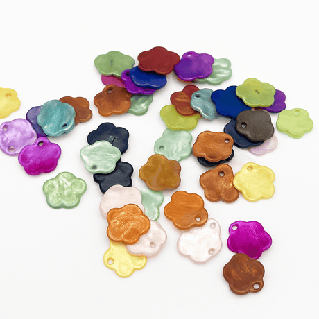 Shell Blomster Vedhæng, Farve Mix,(11 - 12mm, 50 stk.) - Uniq Perler - 132024