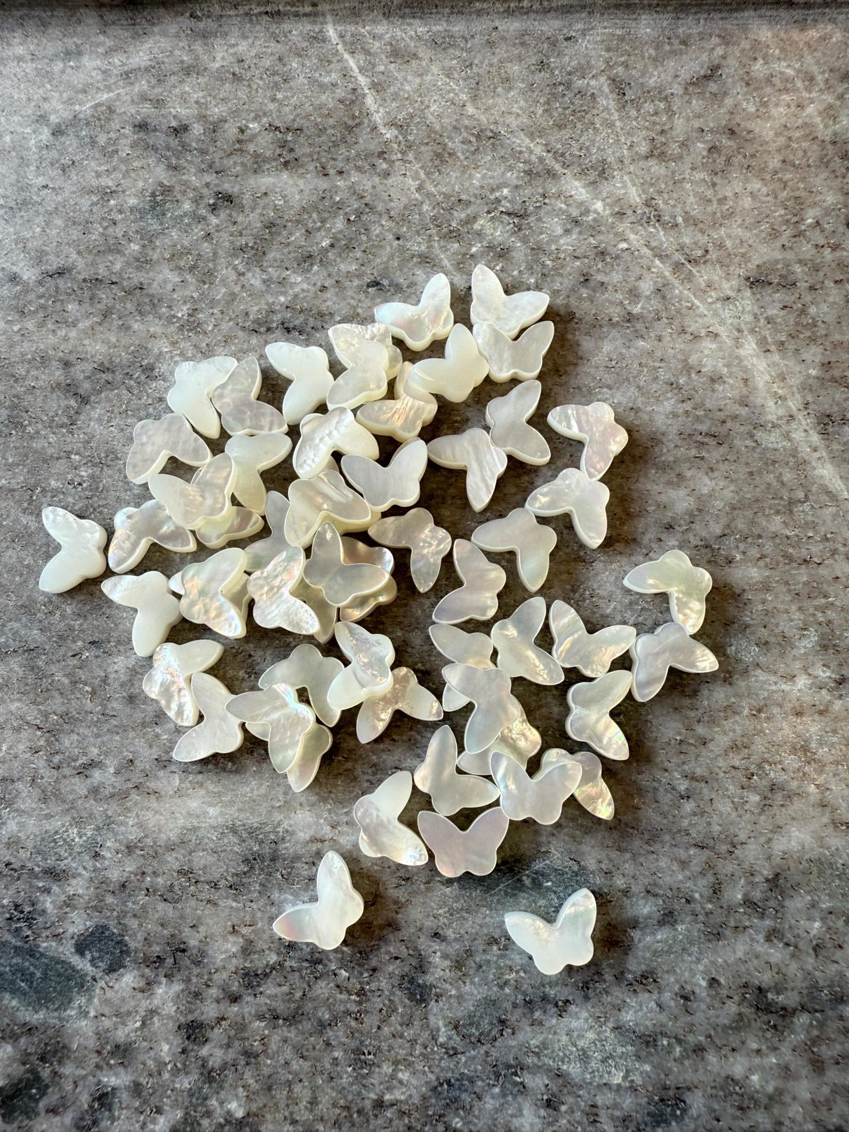 Shell Sommerfugle - Hvid, (10x7mm) 4 stk. - Uniq Perler - 115528