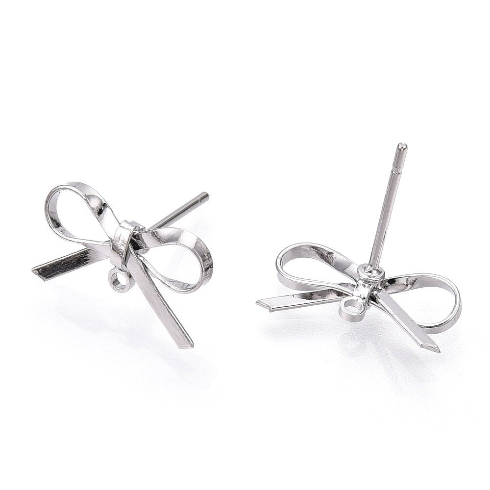 Sløjfe Ørestikkere– Platinbelagt Messing (15mm) - Uniq Perler - 116953