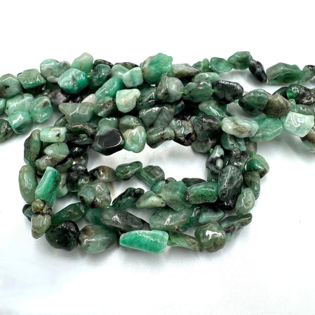 Smaragd Perler, Nuggets, (8 - 10mm) - Uniq Perler - 115369