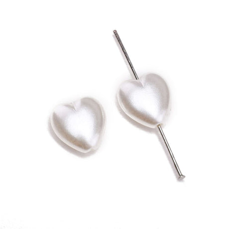 Smukke Resin Hjerter - Hvid (11x12mm) 30 stk - Uniq Perler - 718776