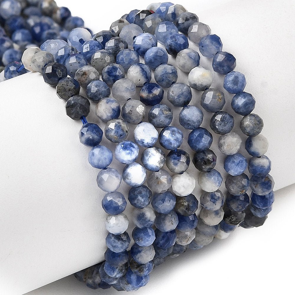 Sodalit Facetterede Perler– Natursten (4~4,5mm) - Uniq Perler - 