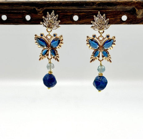 Sommerfugle Mellemled Med Blå Glas - 18K Forgyldt (16x16mm) - Uniq Perler - 114753