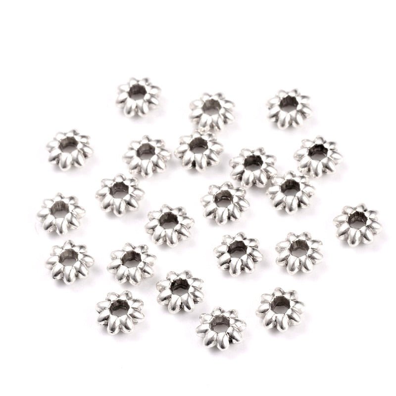 Tibetanske Blomst Spacer Perler – Antik farvet (5,5mm) 10 stk. - Uniq Perler - 116985