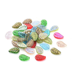Tschechische handgefertigte Anhänger – Blätter in Mixfarben (ca. 15 mm) 20 Stk. - Uniq Perler - 