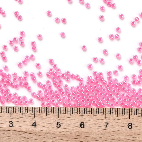 TOHO Seed Beads – Ceylon Hot Pink, runda (2,2mm) 11/0