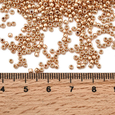 TOHO Seed Beads – Permafinish Galvanized Rose Gold (2,2mm)