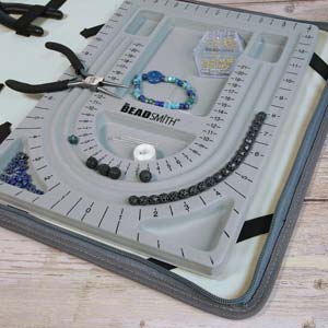 Transportabel Opbevaringstaske Fra Beadsmith, incl. værktøjssæt - Uniq Perler - 115296
