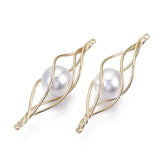 Tvistet Vedhæng Med Hvid Perle, 40x11mm, 2 stk. - Uniq Perler - 114211