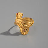 Vandfast Blad Fingerring - 18K Forgyldt Stål (17mm) - Uniq Perler - 