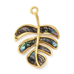 Water-resistant Leaf Pendant With Abalone Shell – 18K Gold-plated Steel (27x19mm) - Uniq Perler - 116000