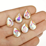 Vandfast Dråbe Vedhæng Med Kubisk Zirkonia, Forgyldt Stål, 16x11mm - Uniq Perler - 1233312