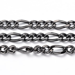 Vandfast Figaro Kæde – Sort Stål, Facetteret (4~6x3x0,8mm) - Uniq Perler - 125034