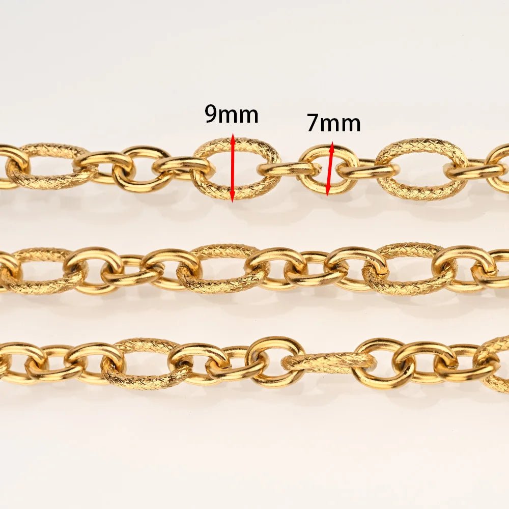 Vandfast Forgyldt Stål Kæde – Ovale Led med Mønster (Meter) - Uniq Perler - 