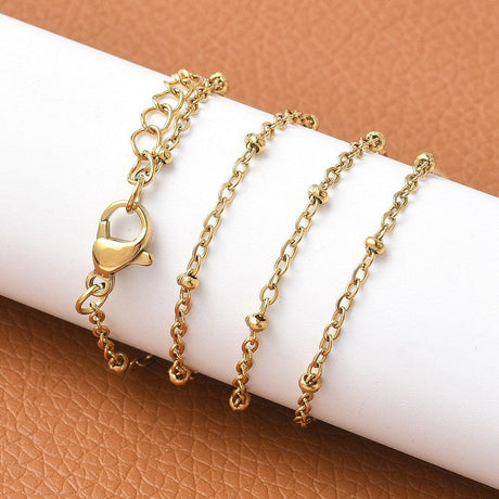 Vandfast Halskæde Med Små Perler - Forgyldt Stål (41+7cm) - Uniq Perler - 115312