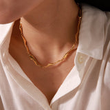 Vandfast Halskæde – Organisk Look, Forgyldt (37,5+5cm) - Uniq Perler - 112963