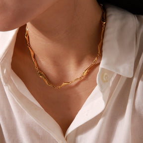 Water-resistant Necklace – Organic Look, Gold-plated (37.5+5cm) - Uniq Perler - 112963