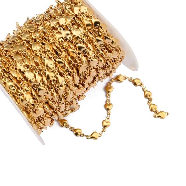 Vandfast Kæde Med Hjerteled – 18K Forgyldt Stål (5,3mm) 1m - Uniq Perler - 117493