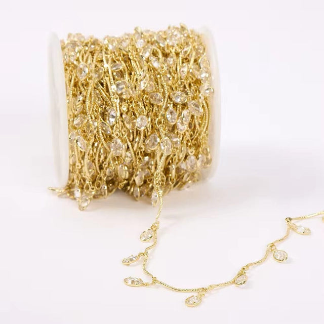 Vandfast Kæde Med Klare Zirkonia Sten, Forgyldt, 1m - Uniq Perler - 112505